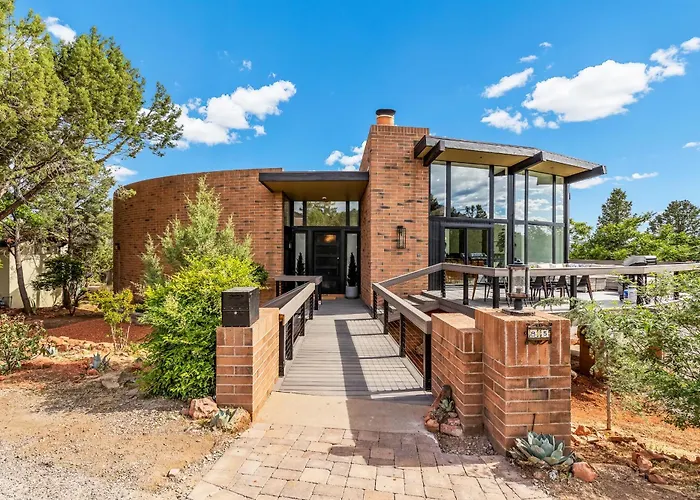 The Speakeasy: Brand New Pool, Hot Tub, Sauna, Cold Plunge *