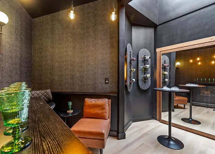 The Speakeasy: Brand New Pool, Hot Tub, Sauna, Cold Plunge