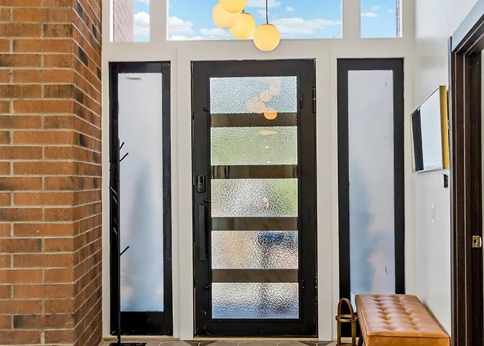 Holiday home The Speakeasy: Brand New Pool, Hot Tub, Sauna, Cold Plunge
