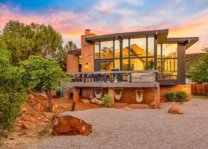 The Speakeasy: Brand New Pool, Hot Tub, Sauna, Cold Plunge *